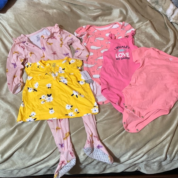 Carter's Other - CARTER’S - 5 Pieces of 24 Month Old Clothing